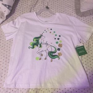 Im selling a shirt!its brand new in the size 14-16 color white,brand walmart!